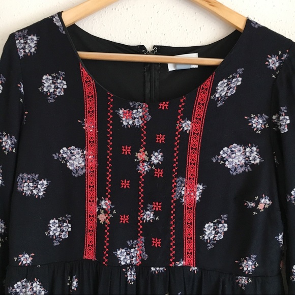 Old Navy Black Red Floral Embroidered A-Line Dress - Picture 3 of 8